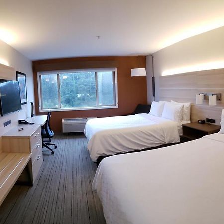 Holiday Inn Express Fort Bragg By Ihg Eksteriør billede