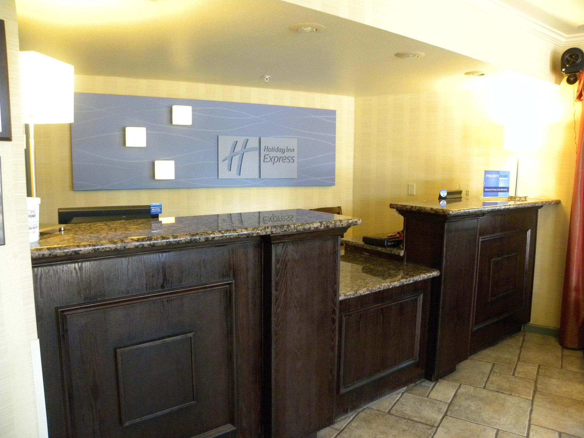 Holiday Inn Express Fort Bragg By Ihg Eksteriør billede