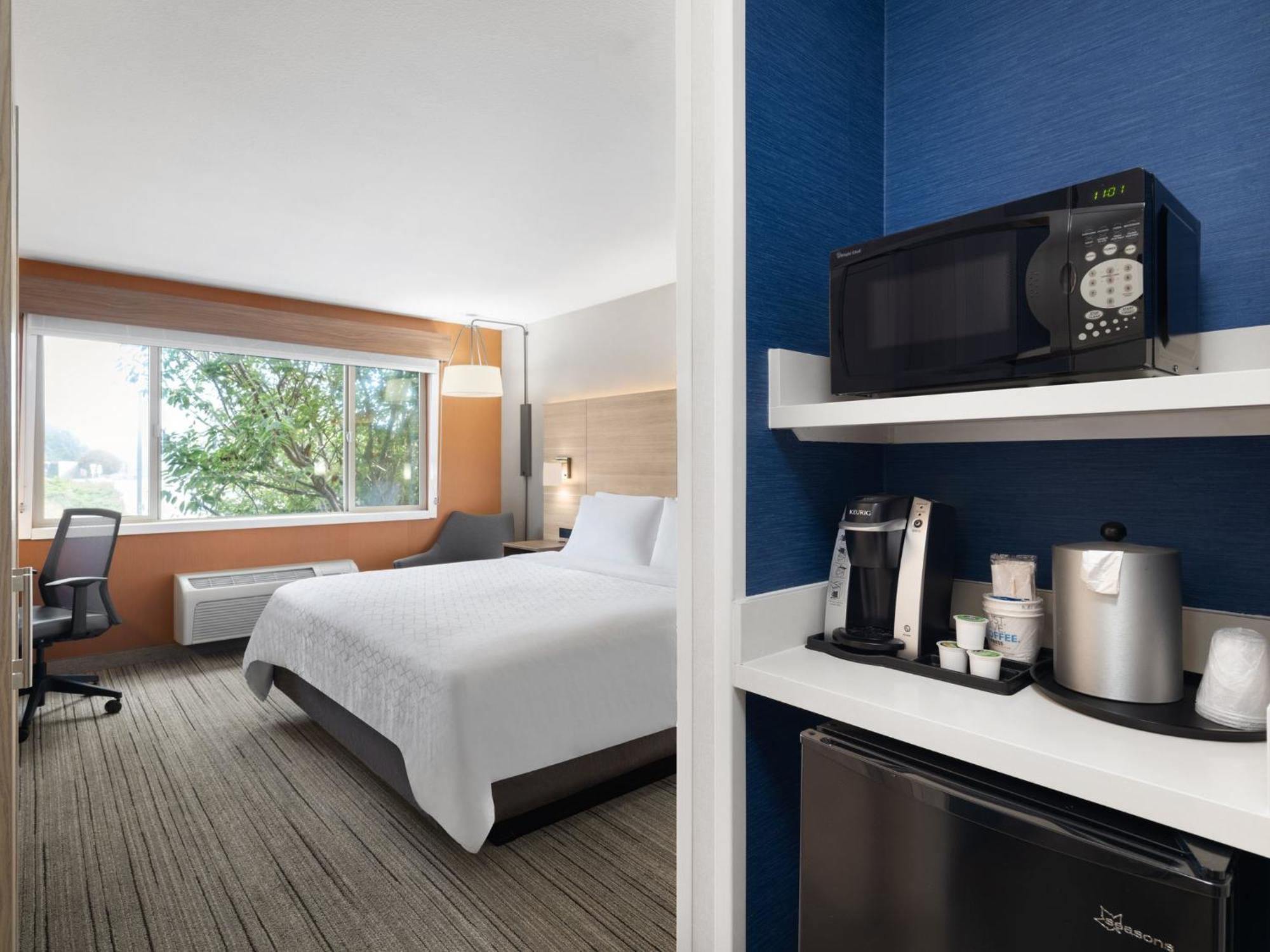 Holiday Inn Express Fort Bragg By Ihg Eksteriør billede
