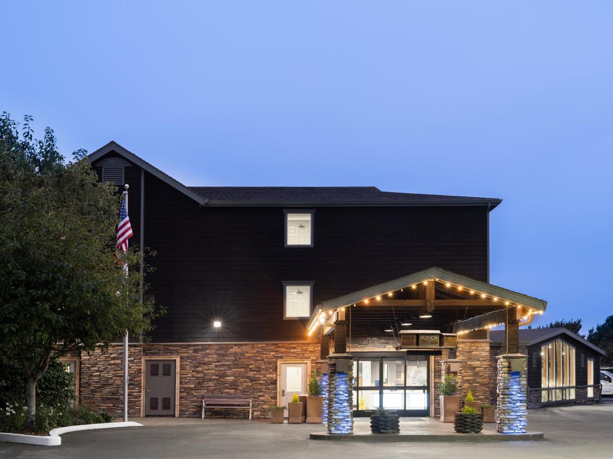 Holiday Inn Express Fort Bragg By Ihg Eksteriør billede