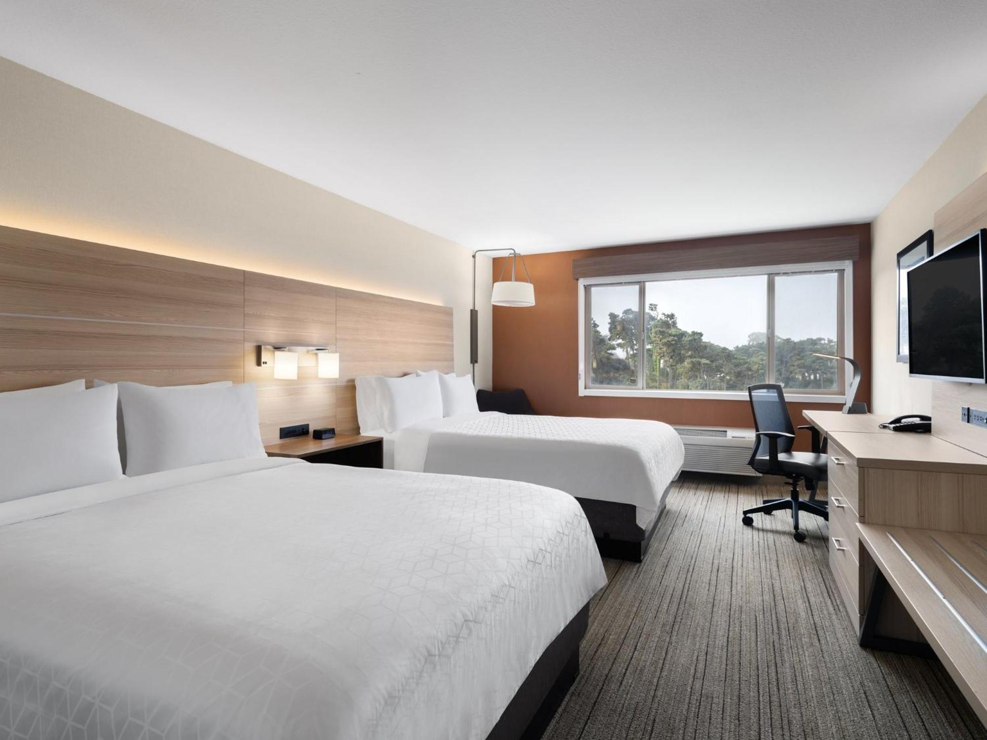 Holiday Inn Express Fort Bragg By Ihg Eksteriør billede