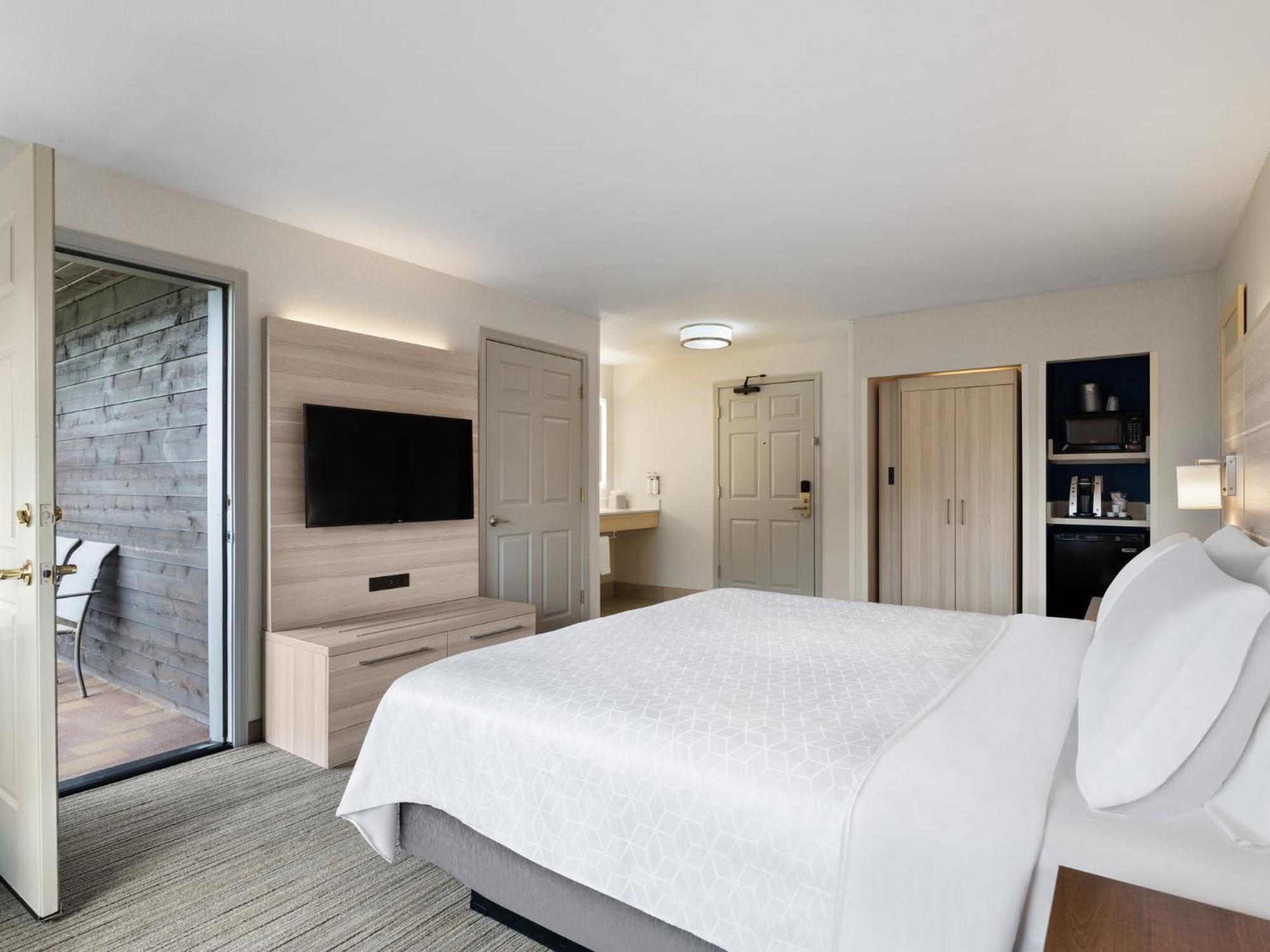 Holiday Inn Express Fort Bragg By Ihg Eksteriør billede