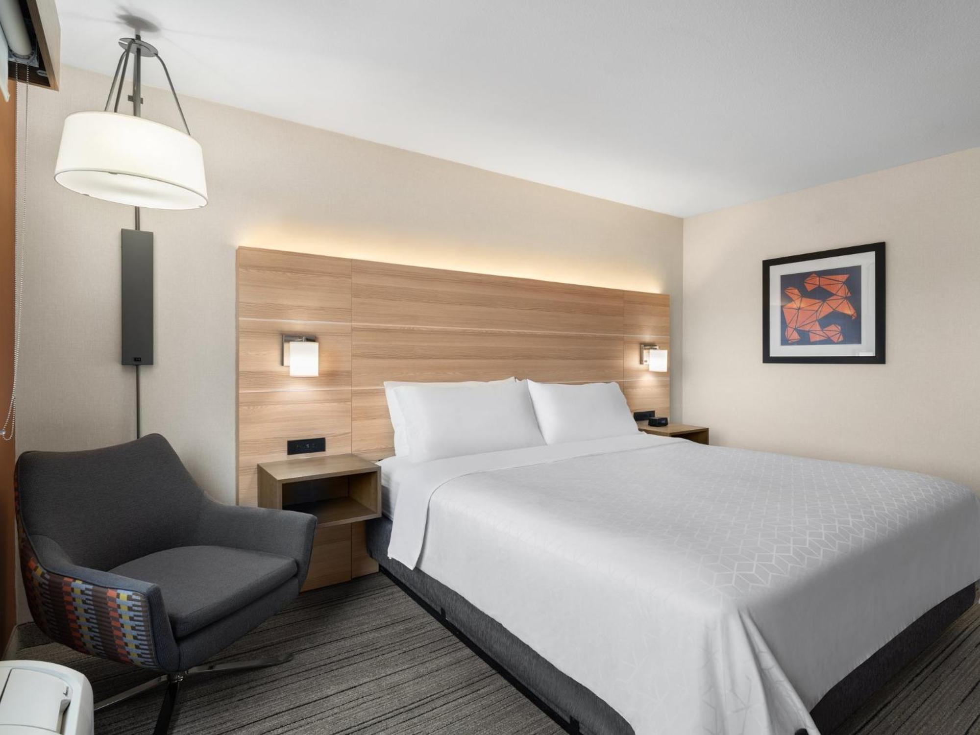 Holiday Inn Express Fort Bragg By Ihg Eksteriør billede