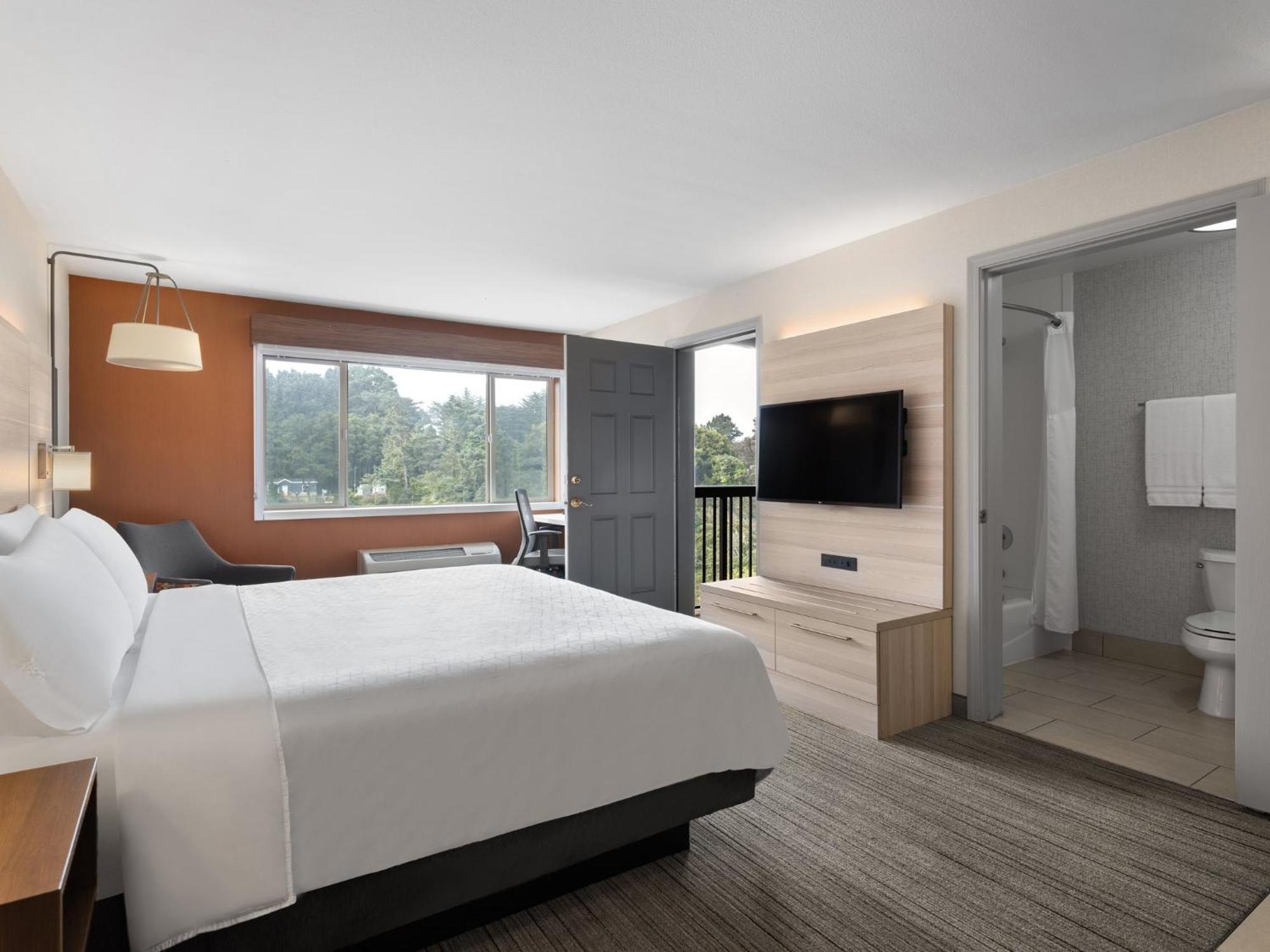 Holiday Inn Express Fort Bragg By Ihg Eksteriør billede