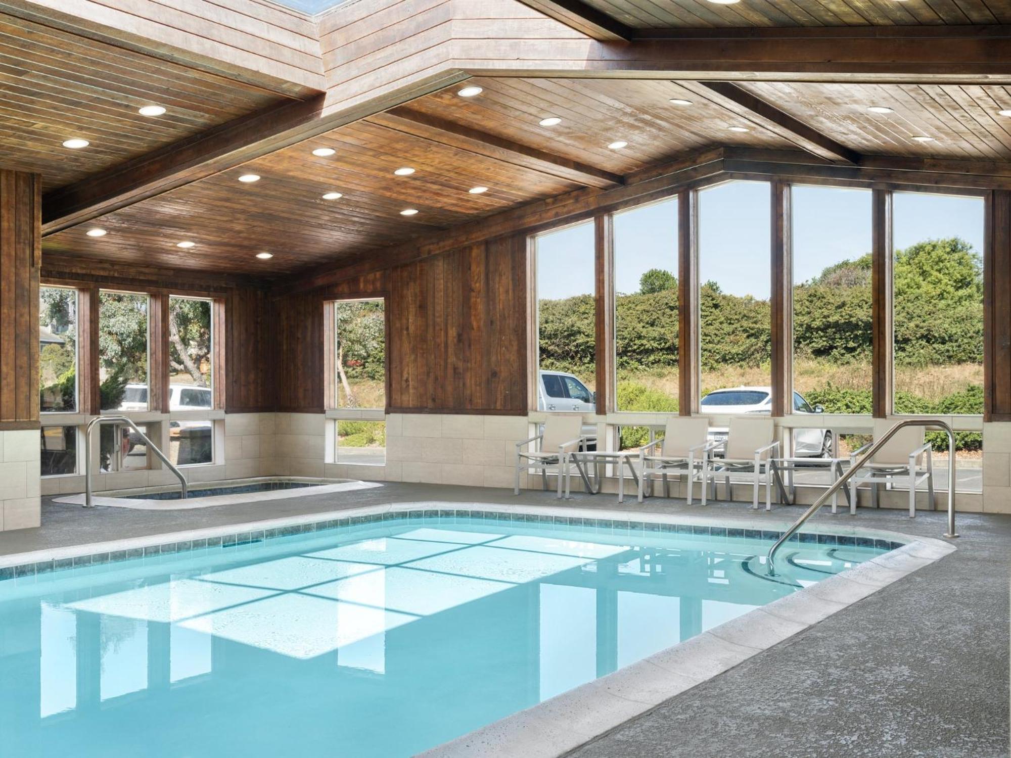 Holiday Inn Express Fort Bragg By Ihg Eksteriør billede