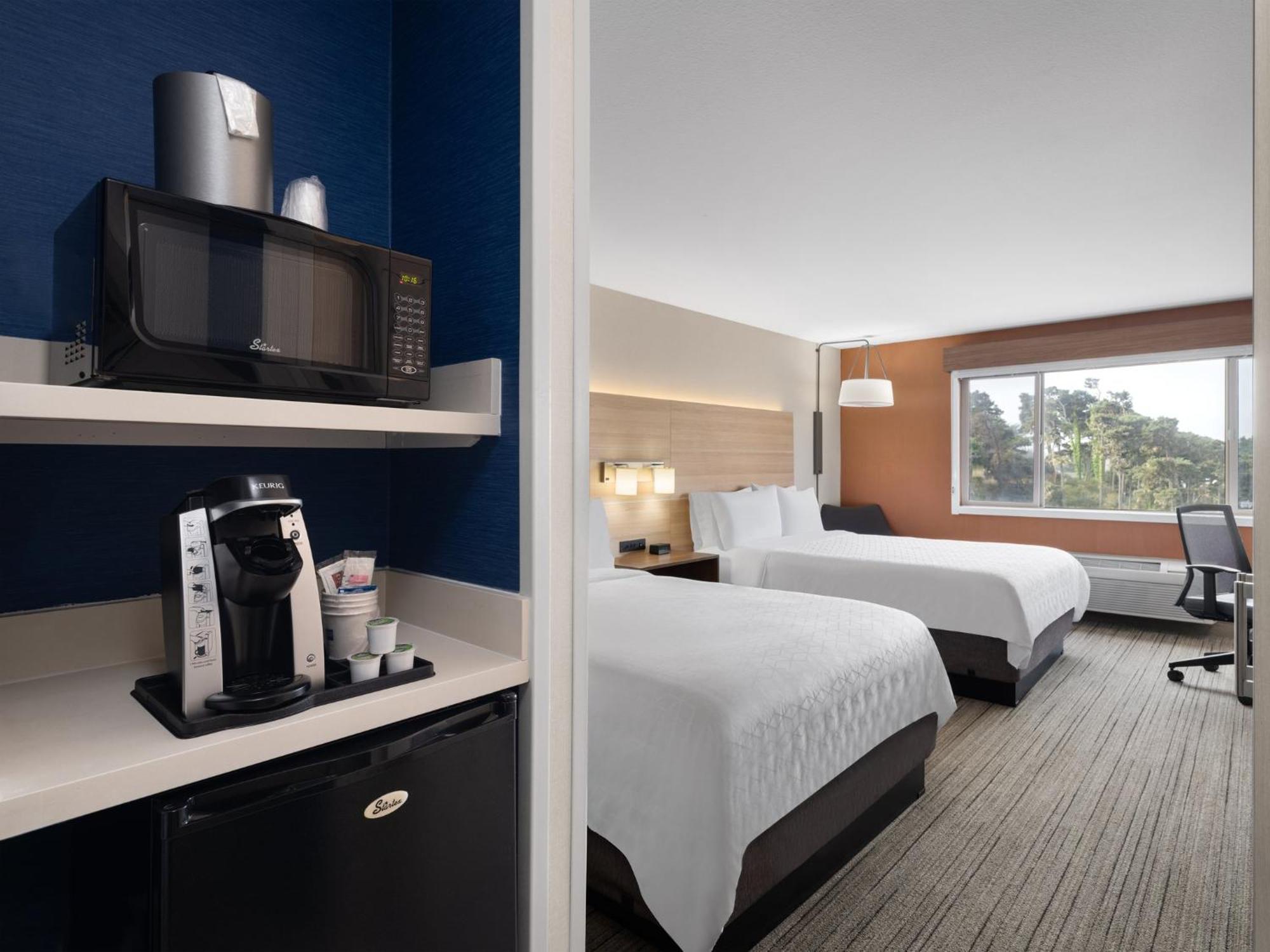 Holiday Inn Express Fort Bragg By Ihg Eksteriør billede
