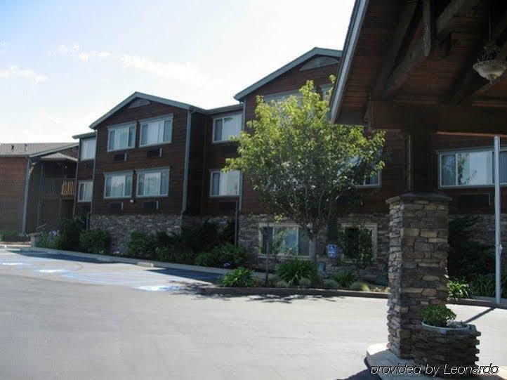 Holiday Inn Express Fort Bragg By Ihg Eksteriør billede