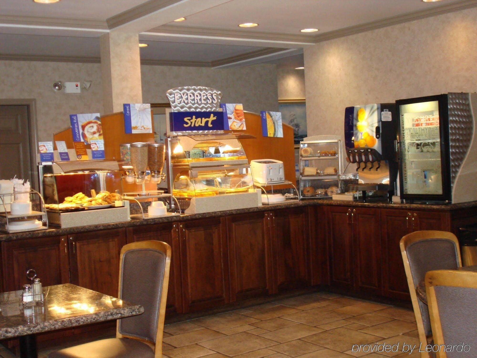 Holiday Inn Express Fort Bragg By Ihg Eksteriør billede